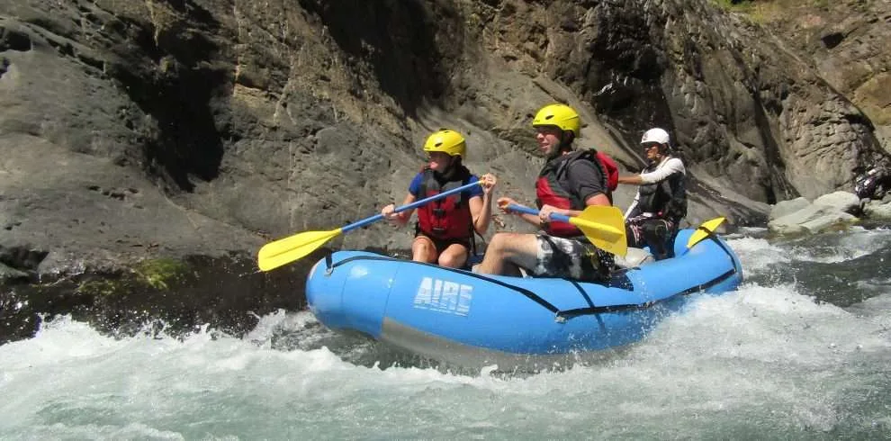 WHITE WATER RAFTING